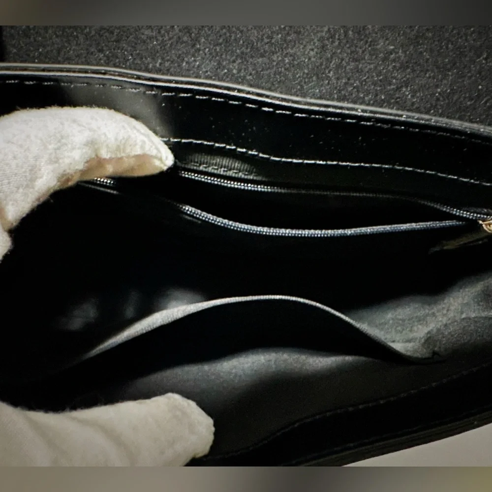 Vintage Furla soho Shoulder Bag Black Leather with Gold Accents new without tags - Picture 7 of 17